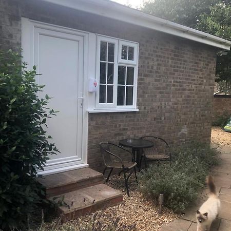 The Annexe II Apartment Mildenhall Exterior photo